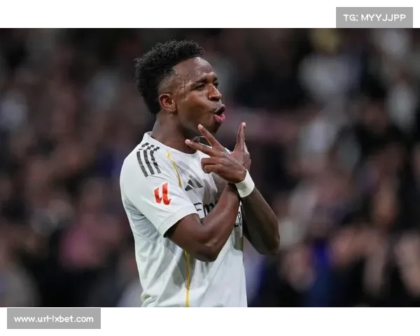 维尼修斯禁区造点并主罚命中，皇马4-1皇家社会登顶积分榜